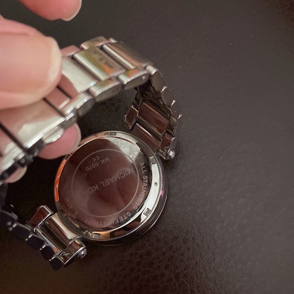 💯 Authentic Michael Kors No. MK5070 - Picture 6 of 7